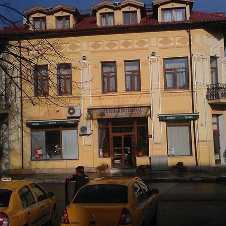 Къщата На Генерала Hotel Bercoviţa Exterior foto
