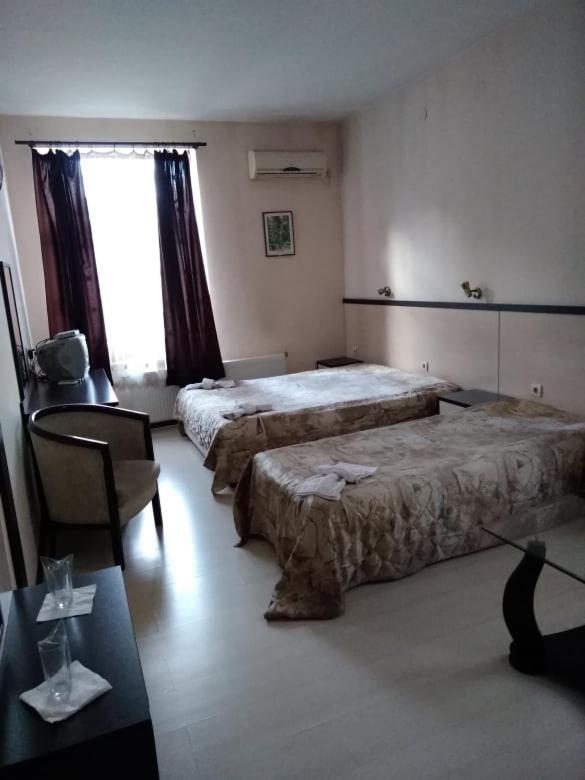 Къщата На Генерала Hotel Bercoviţa Exterior foto